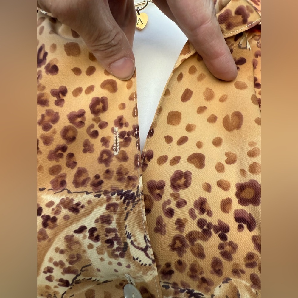 EUC- Vintage Impressions Leopard Print Blouse-Size L - Picture 7 of 7